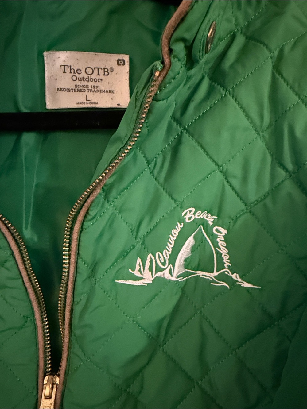 The OTB Outdoor Cannon Beach Quilted Green Women's Jacket - Picture 3 of 12